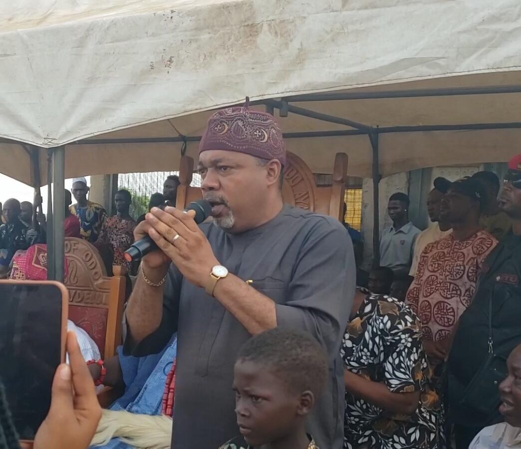 Ayandelu Youths Celebrate LCDA Chairman Wale Raji Anomo with Custom Agemo Masquerade