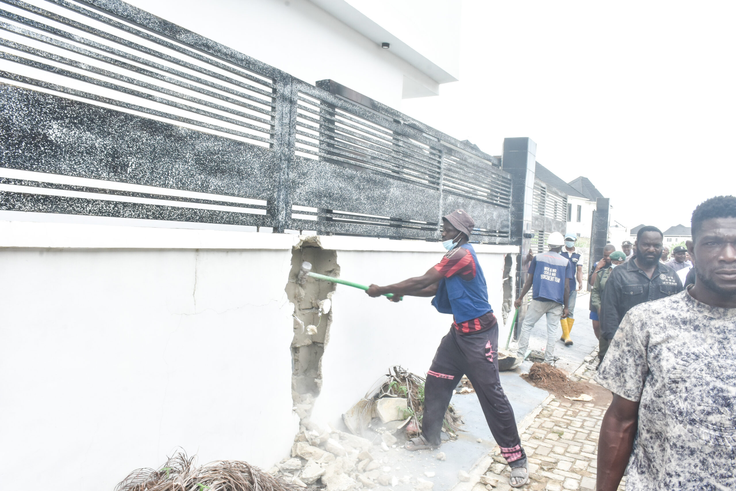 Lagos Government Issues Final Notice Ahead of Drainage Setback Demolition in Lekki Estates