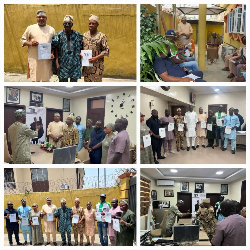 Anomo Leads APC Candidates on Thank-You Tour To Epe Chieftains