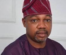 Anomo Receives Hero’s Welcome in Ikosi-Ejinrin After APC Primary Victory