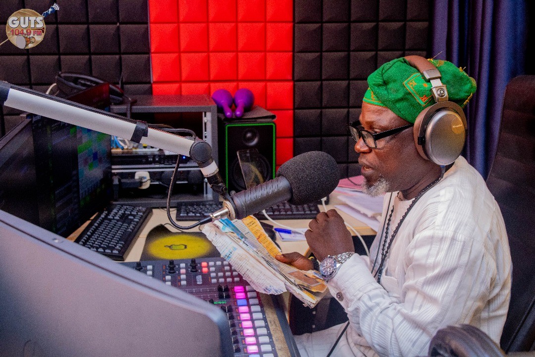 Lagos Broadcaster, Baba Omi Targets 160 Hours of Non-Stop Radio Presentation