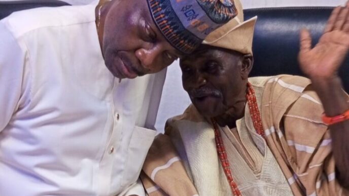 Otunba TJ Abass Commends Epe Media Team for Outstanding Coverage of Late Monarch’s Legacy