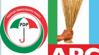 Lagos PDP Spokesman, Chieftains Defect to APC