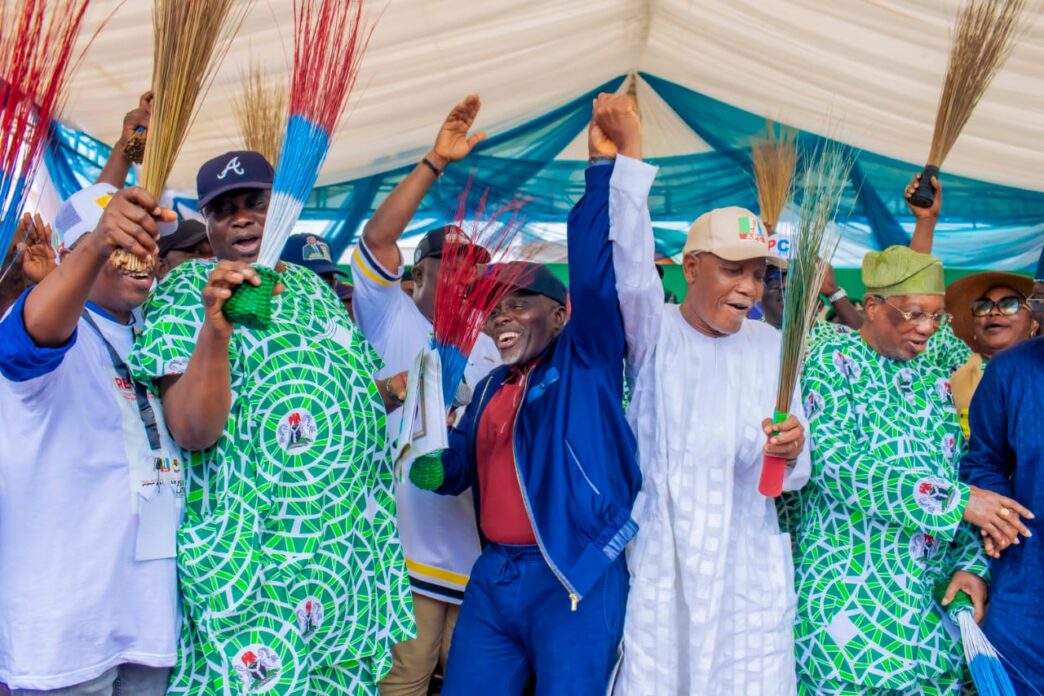 Ibeju-Lekki Roars for APC as Mega Rally Defies Rain in Support of Olowa, Kasali