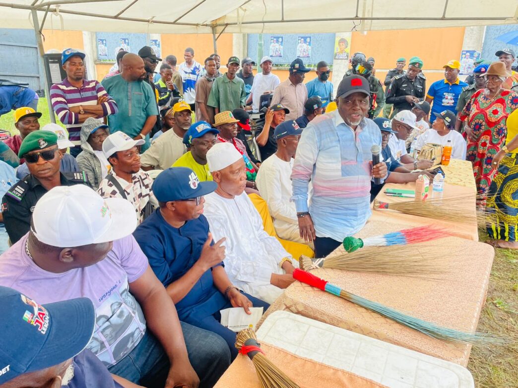 APC Apex Leaders Storm Ward F in Show of Strength Ahead of July 12 LG Polls
