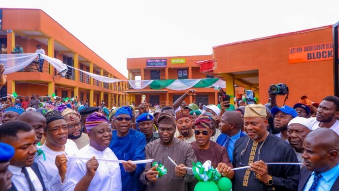 Sanwo-Olu Inaugurates First LG-Owned Radio Station, Market in Mushin