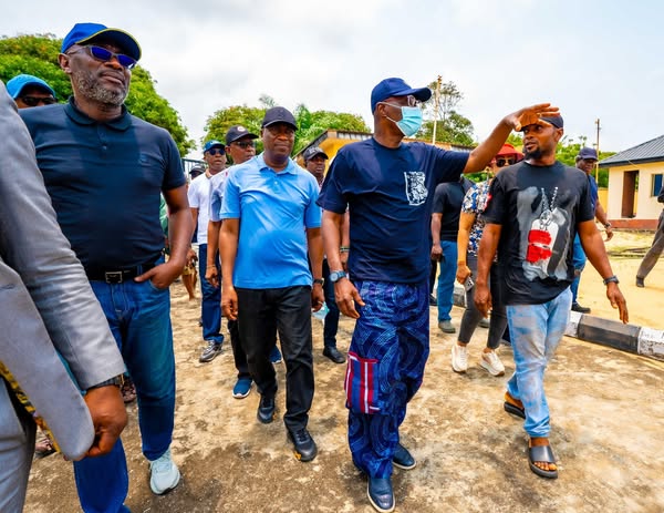 PHOTOS: Gov. Sanwo-Olu Tours Ilashe, Ibeshe Beach Communities