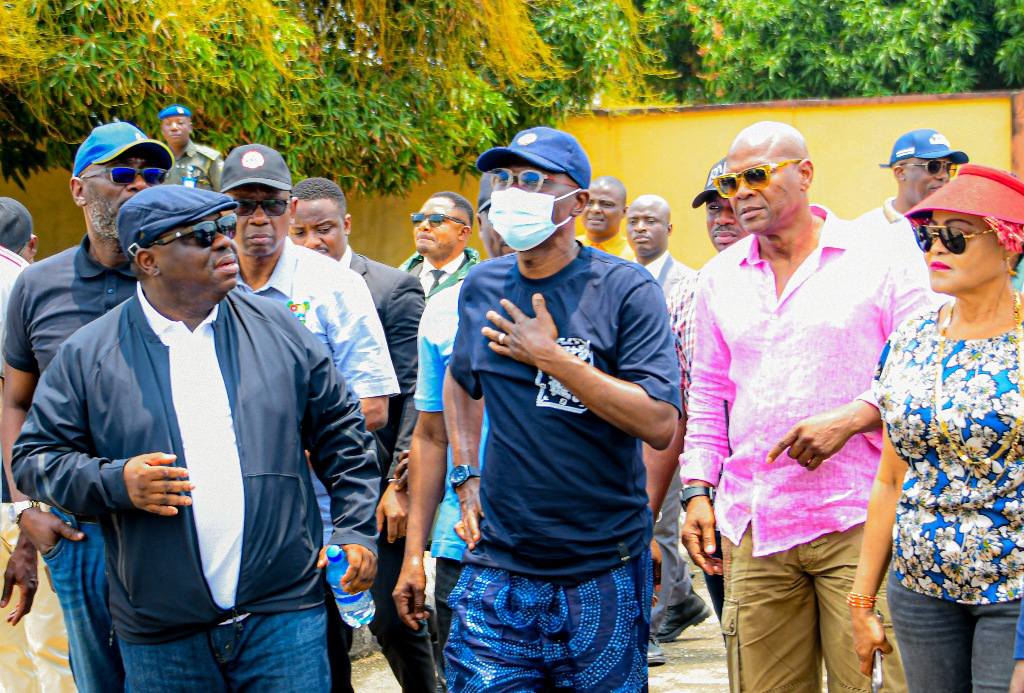 PHOTOS: Gov. Sanwo-Olu Tours Ilashe, Ibeshe Beach Communities