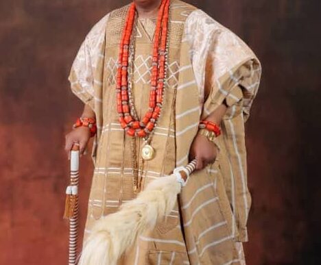 APC Ikorodu Division Felicitates with Ayangburen of Ikorodu on 10th Anniversary on the Throne