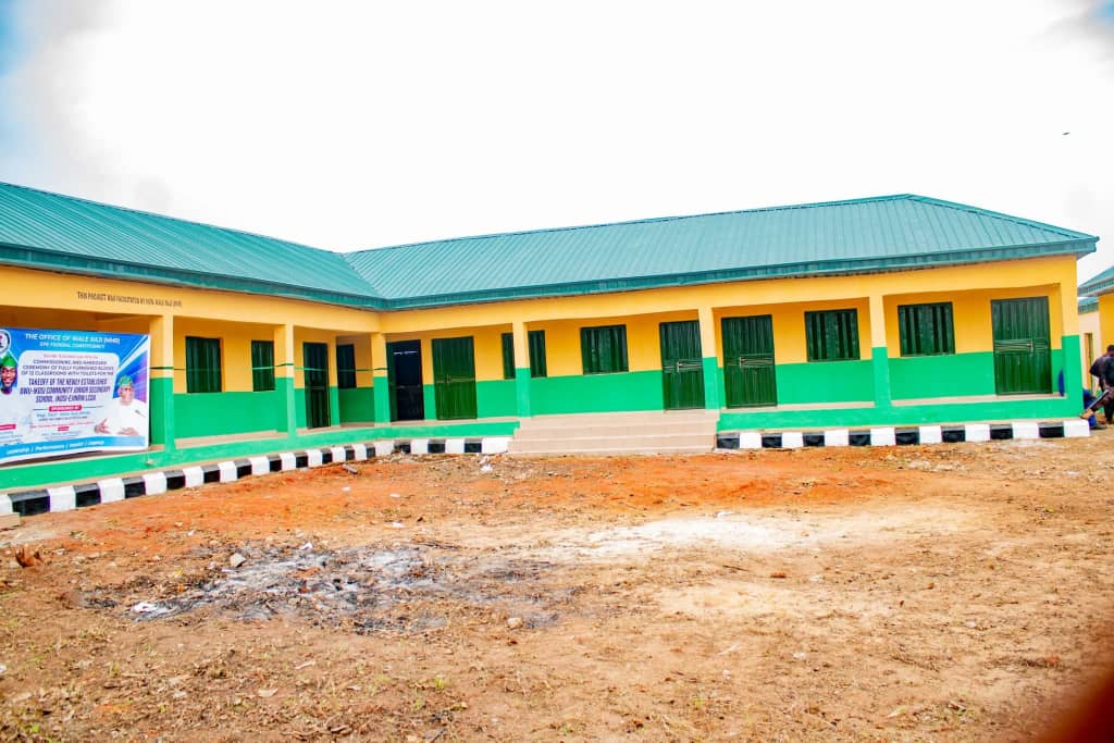 Epe Communities Applaud Rep. Raji for Facilitating Schools in Oko-Abe, Ilege, Owu-Ikosi