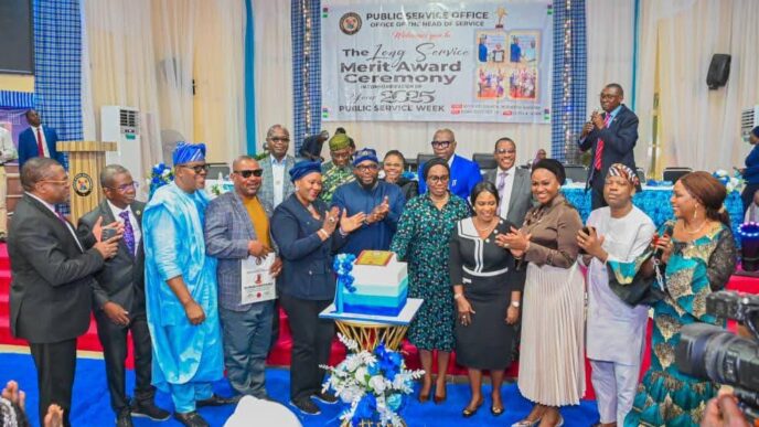 750 Lagos Workers Receive Long Service Awards