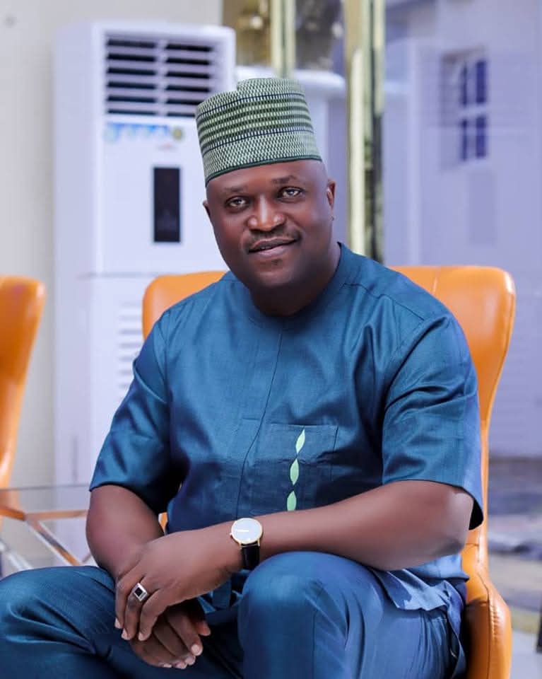 Epe Teachers, NUT Celebrate Hon. Olusegun Agbaje on His Birthday