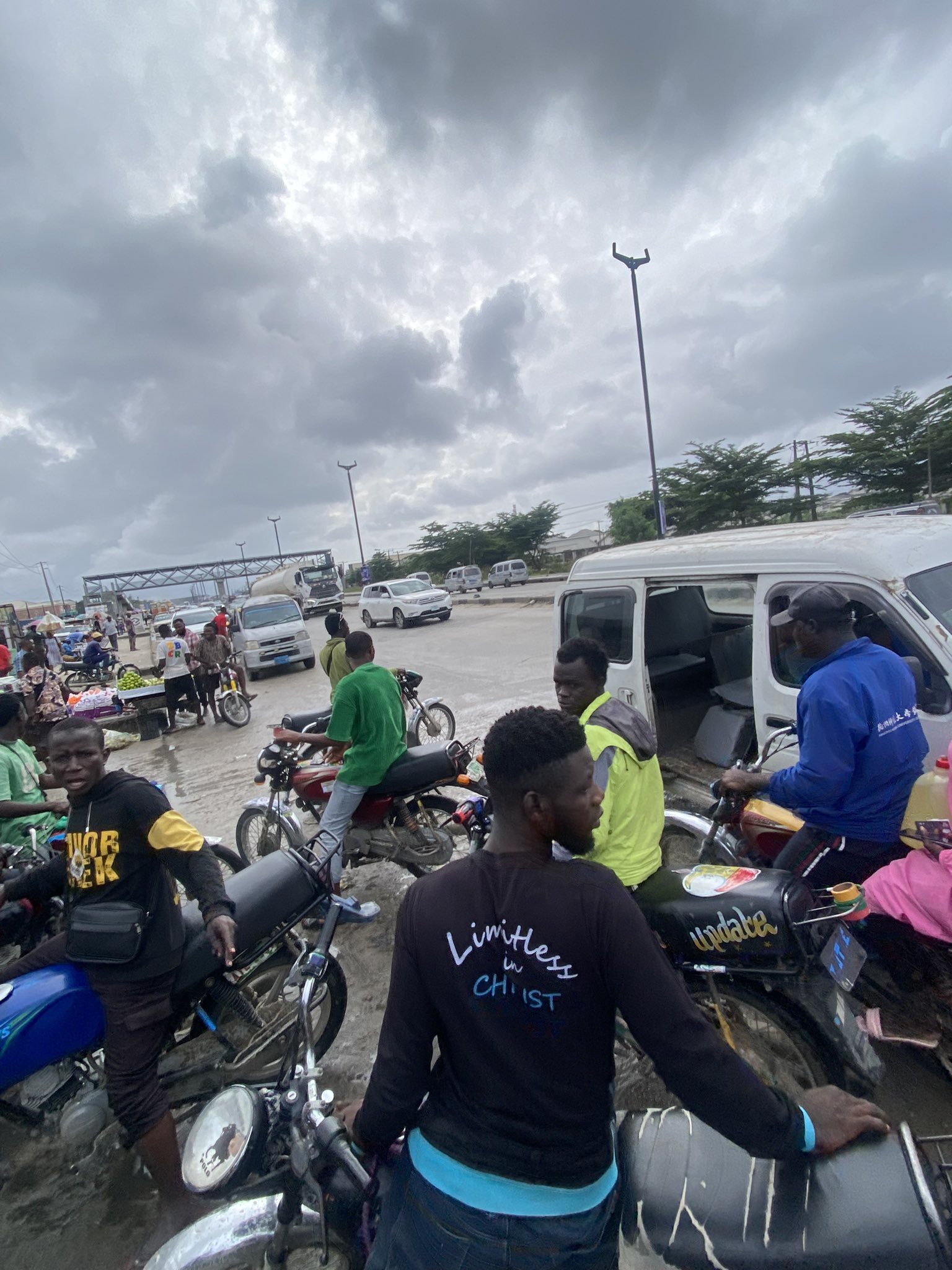 Hon. Abdullahi Sesan Olowa