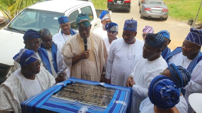 Epe Grammar School 71/75 Set Celebrates Golden Jubilee with Hall Extension