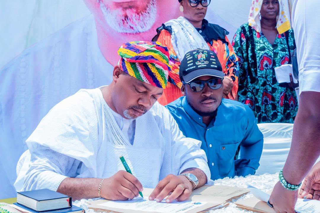 Ikosi-Ejinrin LCDA Commits to Eradication of Out-of-School Pupils