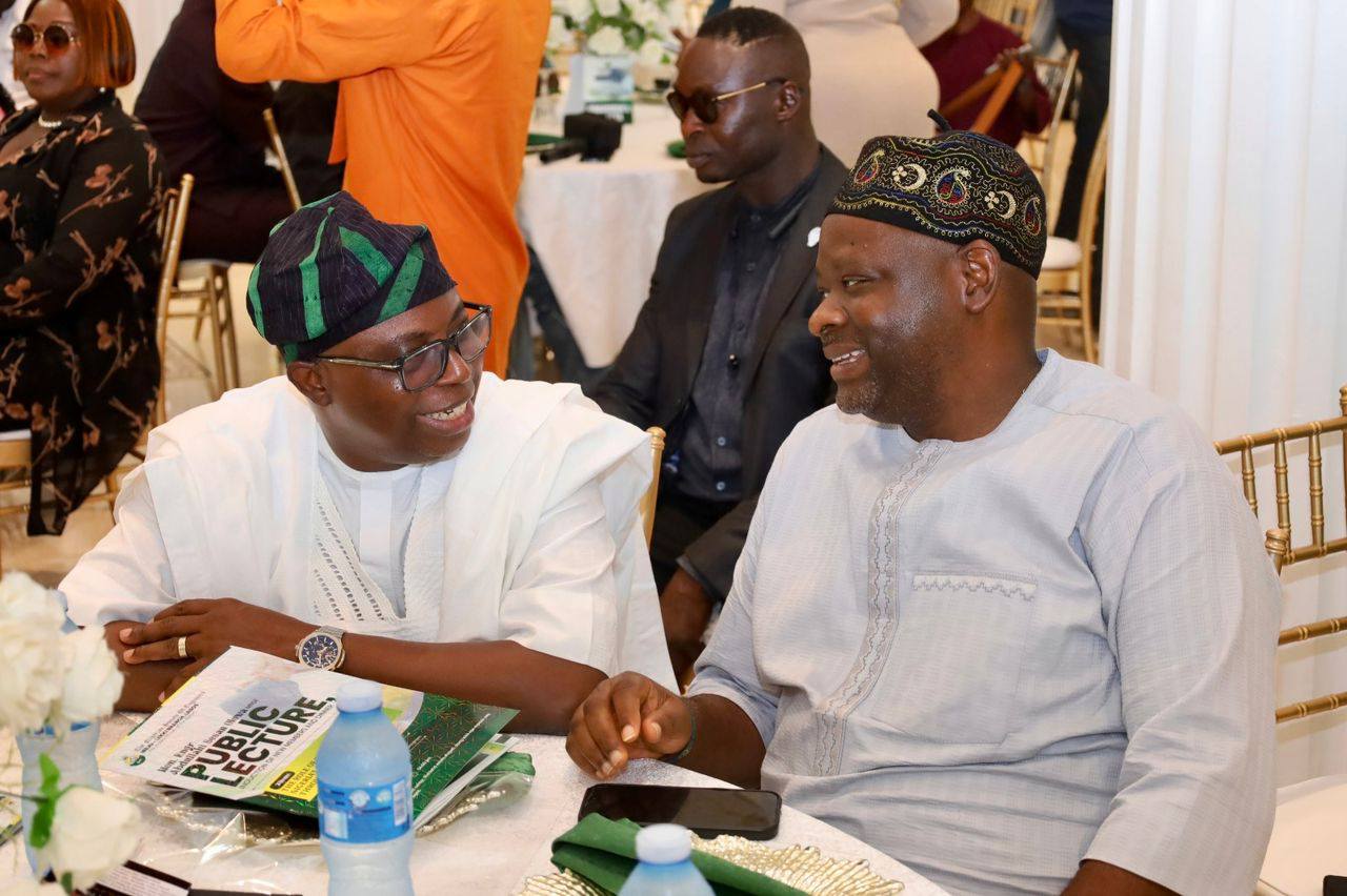 Hon. Olowa