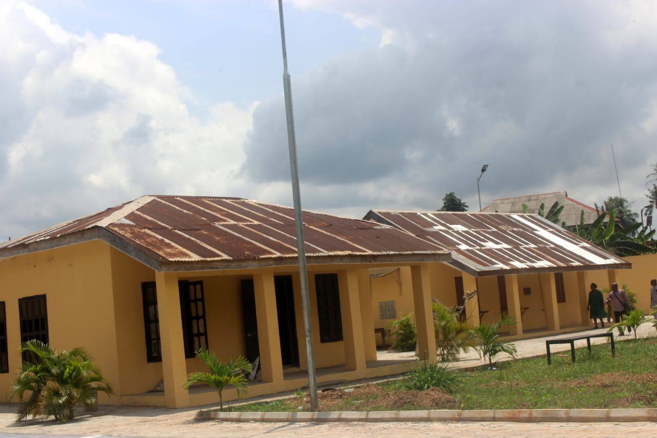 Ejinrin post office