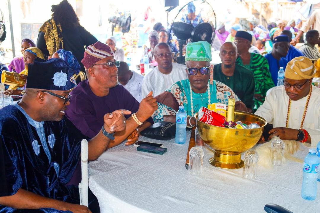 Olowa family