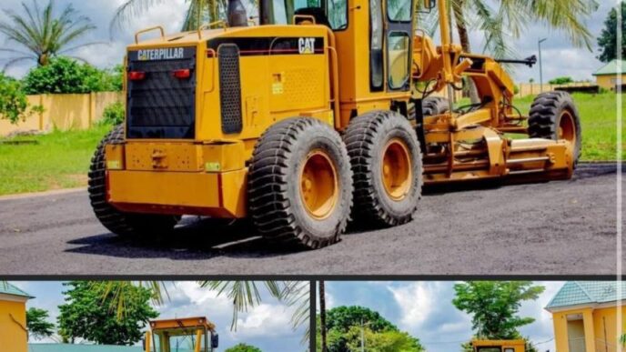 motor grader