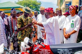 Akinloye